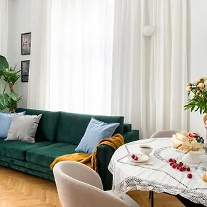 Green Oasis In The Centre Apartament